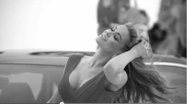 Volkswagen Werbespot zum Superbowl mit Carmen Electra